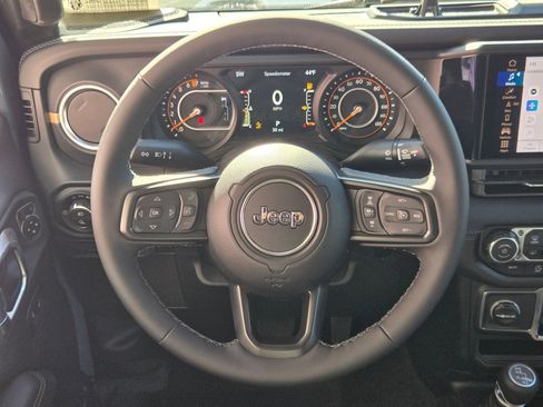 New 2026 Jeep Gladiator Sahara image 15