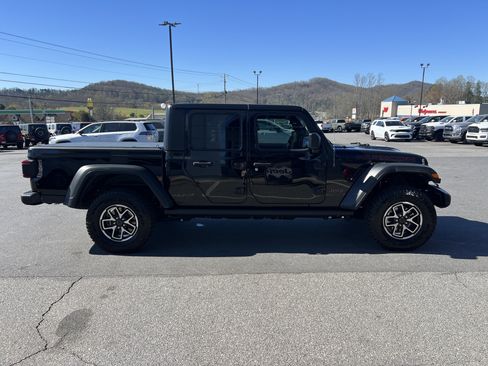 Used 2023 Jeep Gladiator Rubicon w/ LED Lighting Group image 4