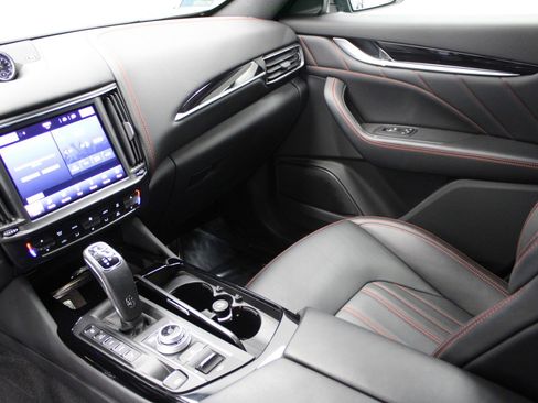 Used 2022 Maserati Levante GT image 24