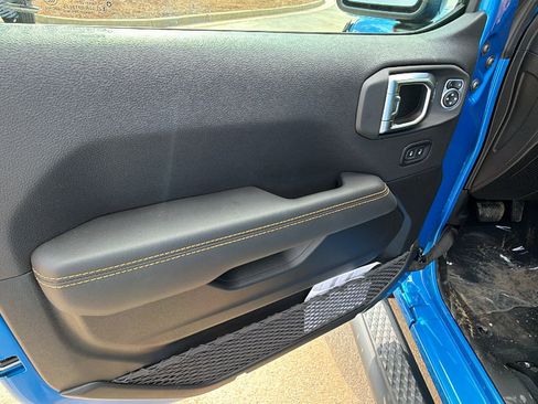 New 2026 Jeep Gladiator Sport image 14