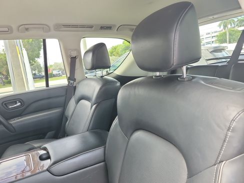 Used 2019 INFINITI QX80 Luxe w/ All-Season Package RWD image 12