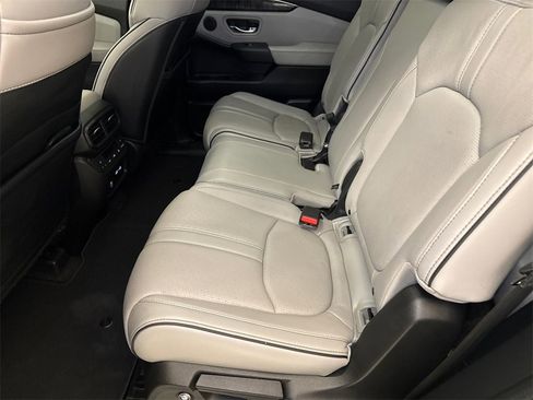 Used 2023 Honda Pilot Elite image 21