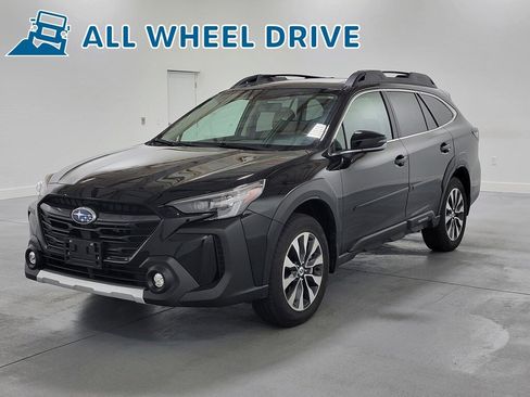 Used 2025 Subaru Outback Limited image 4