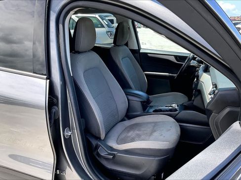 Used 2022 Ford Escape SE FWD image 13