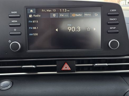 New 2026 Hyundai Elantra Hybrid FWD image 16