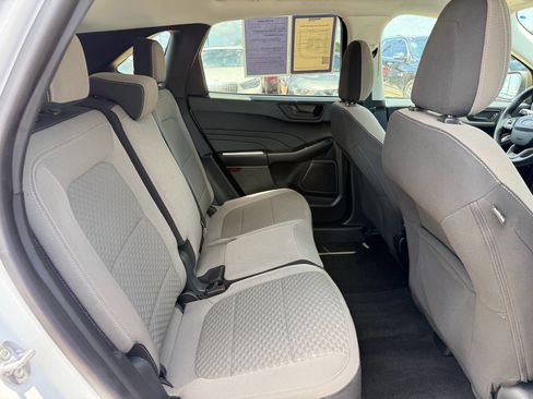Used 2022 Ford Escape SE FWD image 15