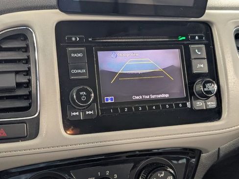 Used 2017 Honda HR-V LX image 19