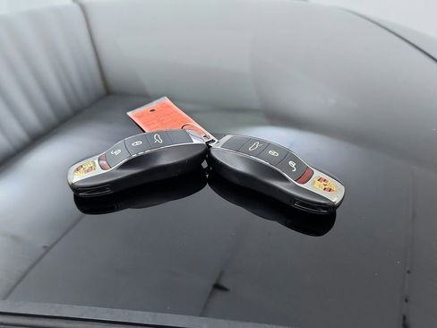Used 2017 Porsche 911 Carrera 4S image 36