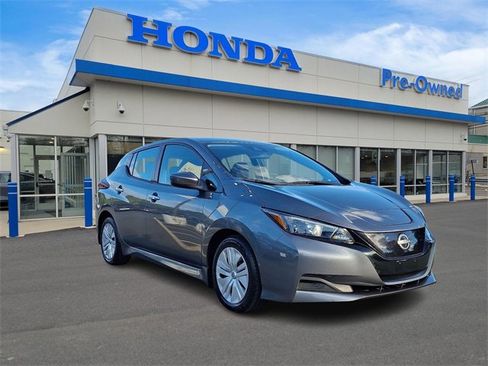 Used 2023 Nissan Leaf S image 3