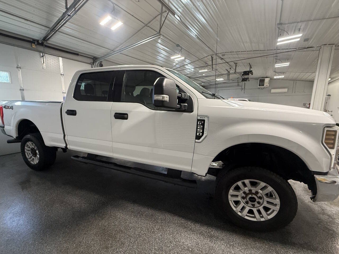 Used 2019 Ford F250 XLT w/ Snow Plow Prep Package AWD/4WD image 5