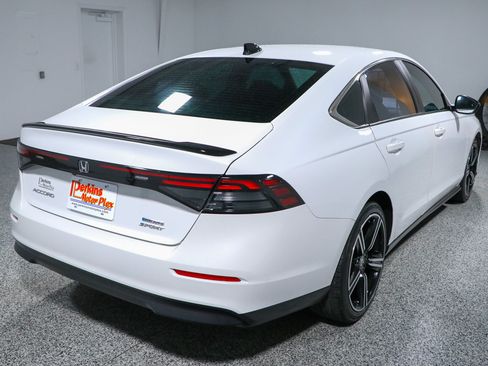Used 2023 Honda Accord Sport image 7
