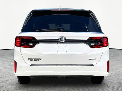 Used 2025 Honda Odyssey Touring image 7