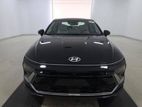 Used 2024 Hyundai Sonata Limited FWD image 2