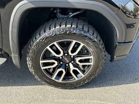 Used 2025 GMC Sierra 1500 AT4 w/ AT4 Premium Package image 13