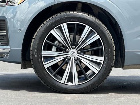 Certified 2023 Volvo XC60 B5 Plus AWD/4WD image 25