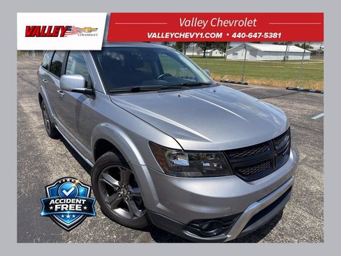 Used 2018 Dodge Journey Crossroad w/ Nav & Sun Group FWD image 1