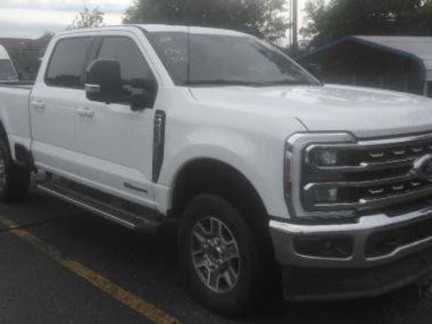 Used 2026 Ford F250 Lariat AWD/4WD image 6