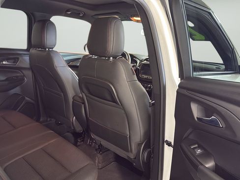 Used 2022 Chevrolet TrailBlazer RS w/ Sun and Liftgate Package AWD/4WD image 13