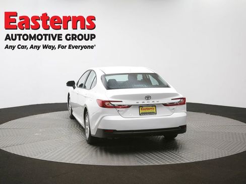 Used 2025 Toyota Camry LE FWD image 38