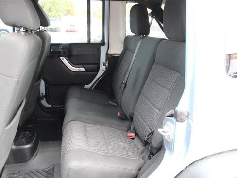 Used 2012 Jeep Wrangler Unlimited Rubicon w/ Dual Top Group AWD/4WD image 15