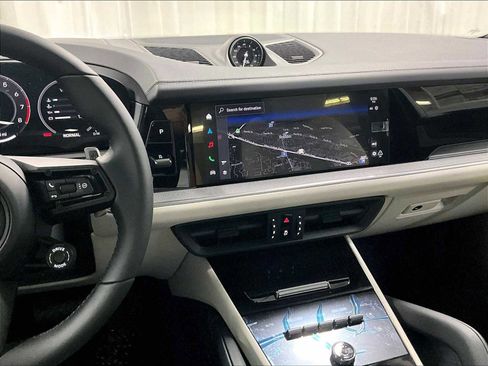 New 2026 Porsche Cayenne Coupe AWD/4WD image 16