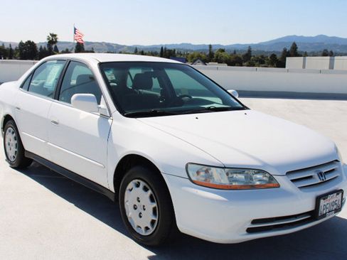 Used 2001 Honda Accord LX image 2