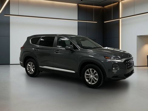 Used 2019 Hyundai Santa Fe SE FWD image 8