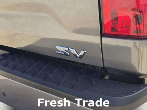 Used 2024 Nissan Titan SV w/ SV Convenience Package image 7