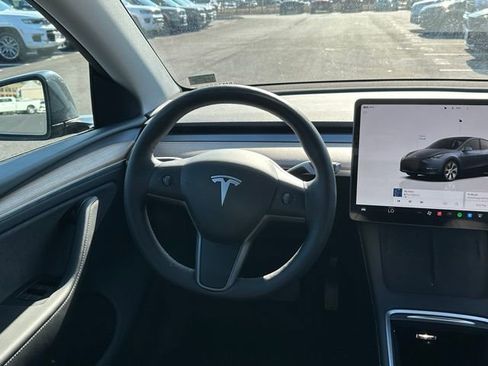 Used 2024 Tesla Model Y Long Range image 20