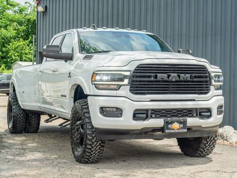 Used 2020 RAM 3500 Laramie w/ Night Edition AWD/4WD image 8