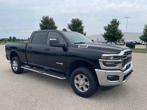 Used 2026 RAM 2500 Big Horn AWD/4WD image 1