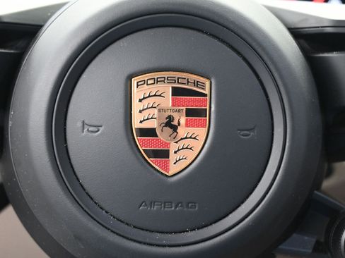 Certified 2025 Porsche Macan 4 Electric image 25