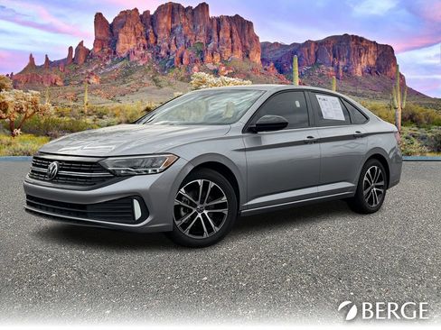 Used 2022 Volkswagen Jetta Sport w/ IQ.Drive Package image 2