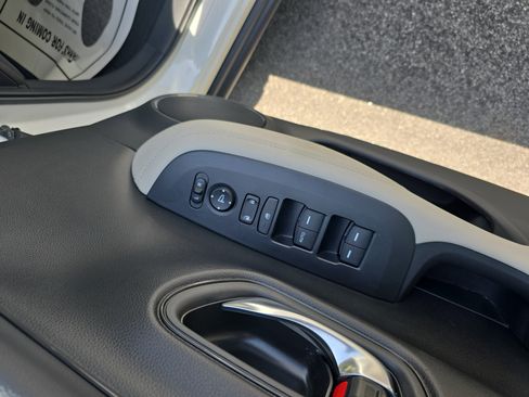 Used 2024 Honda HR-V LX image 28