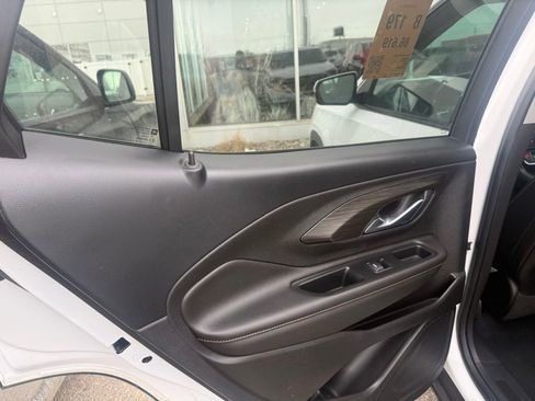 Used 2020 GMC Terrain SLT image 15