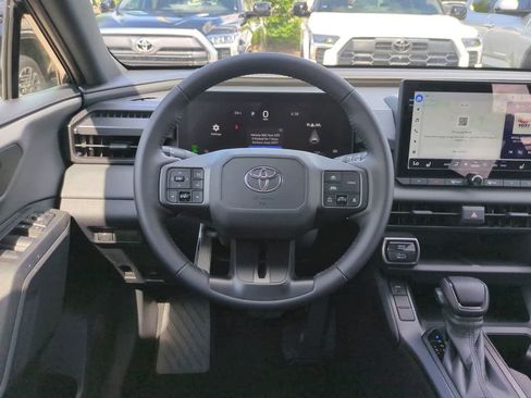 Used 2026 Toyota RAV4 SE AWD/4WD image 15