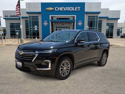 Used 2023 Chevrolet Traverse LT