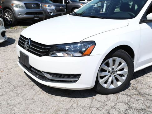 Used 2012 Volkswagen Passat 2.5 S FWD image 2