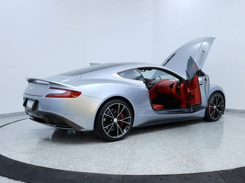Used 2014 Aston Martin Vanquish Coupe image 11