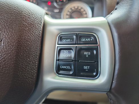 Used 2019 RAM 1500 Laramie w/ Convenience Group RWD image 17
