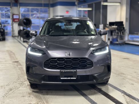 Used 2023 Honda HR-V LX image 2