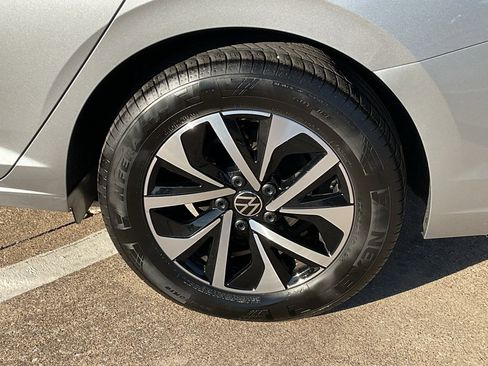 Used 2024 Volkswagen Jetta S image 8