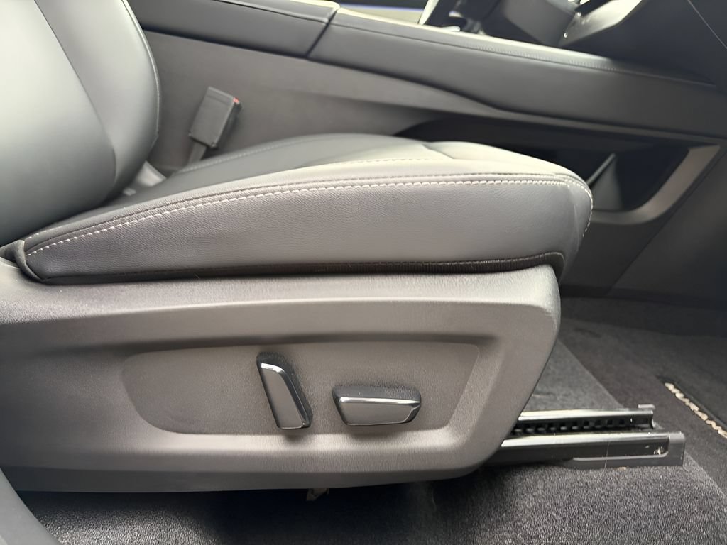 Used 2025 Nissan Murano SL w/ Cargo Package AWD/4WD image 11