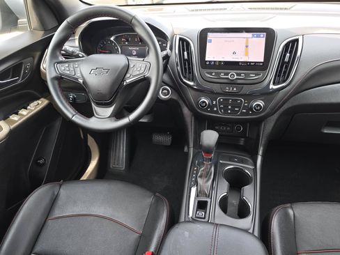 Used 2023 Chevrolet Equinox RS w/ RS Leather Package FWD image 10
