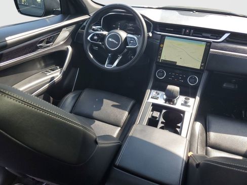 Used 2024 Jaguar F-PACE R-Dynamic S image 11