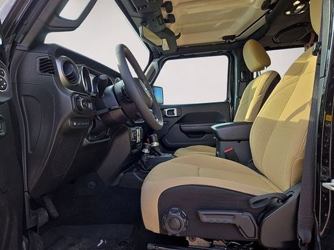 Used 2023 Jeep Wrangler Unlimited AWD/4WD image 22