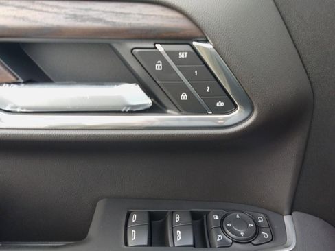 New 2026 GMC Sierra 1500 SLT image 18