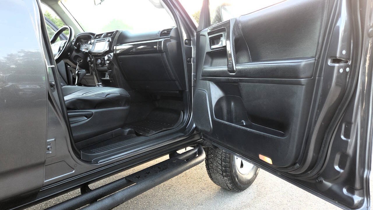 Used 2014 Toyota 4Runner SR5 AWD/4WD image 50