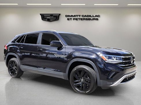 Used 2022 Volkswagen Atlas Cross Sport SE w/ Panoramic Sunroof Package image 6