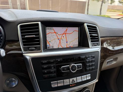 Used 2013 Mercedes-Benz GL 450 4MATIC image 19